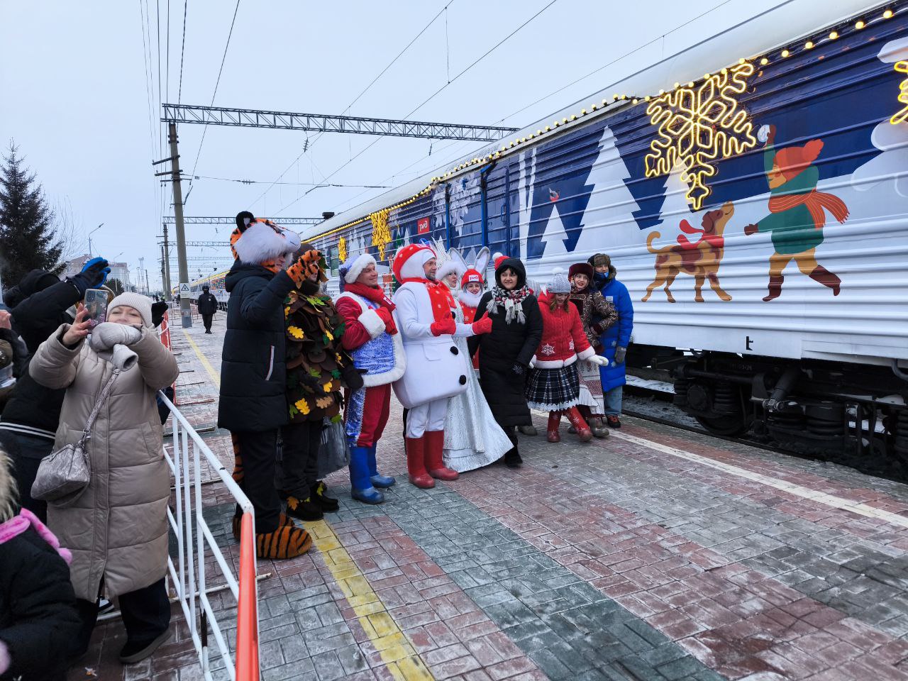 из Карасука, куда впервые прибыл Поезд Деда Мороза из Карасука, куда впервые прибыл Поезд Деда Мороза