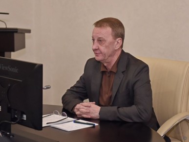 Вячеслав Франк провел оперативное аппаратное совещание