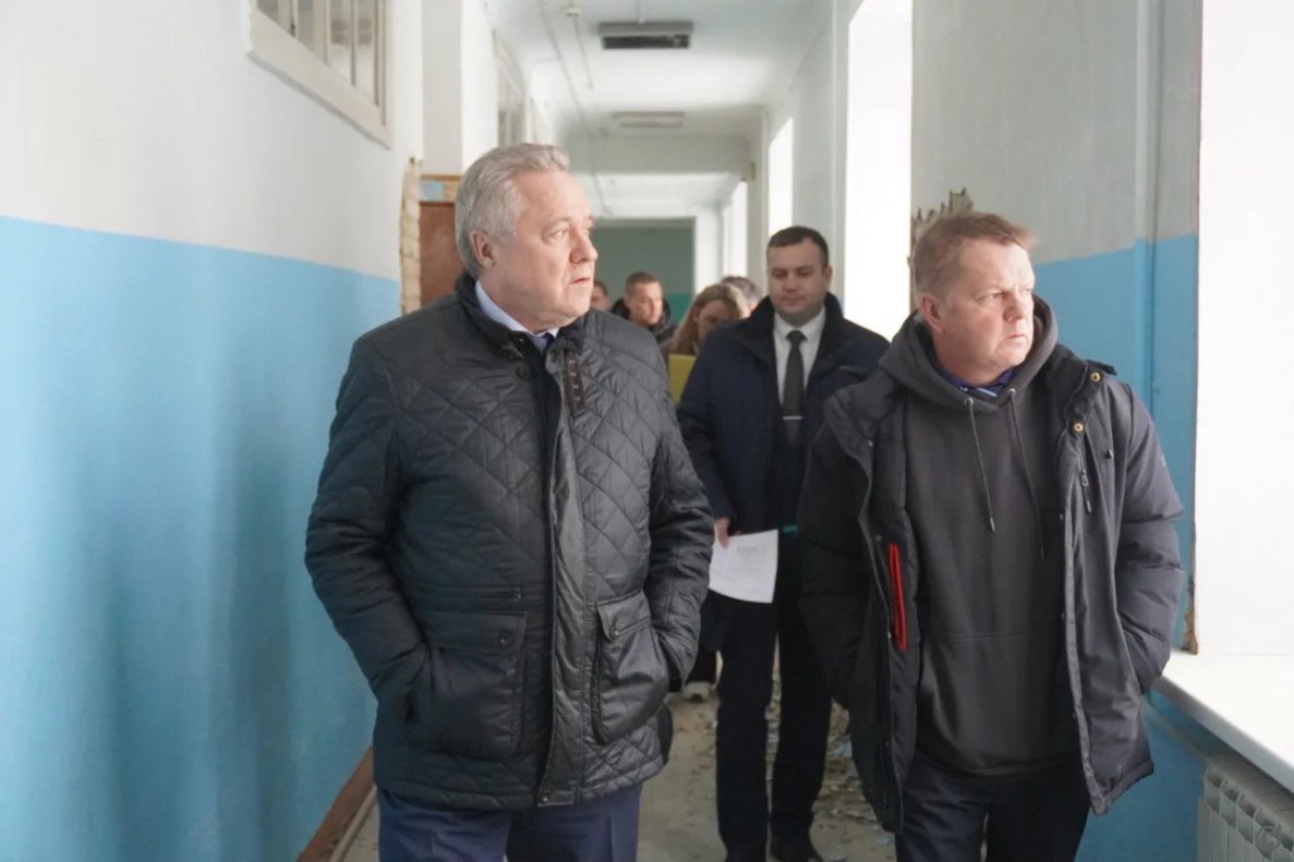 В Барнауле начались масштабные ремонты школ в рамках нацпроекта