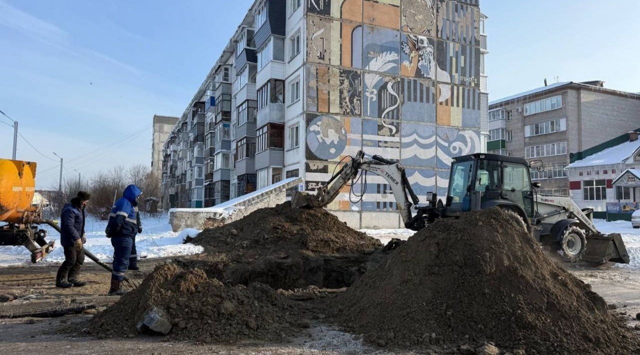 В мэрии Бийска прокомментировали порыв трубопровода на ул. Ленинградской
