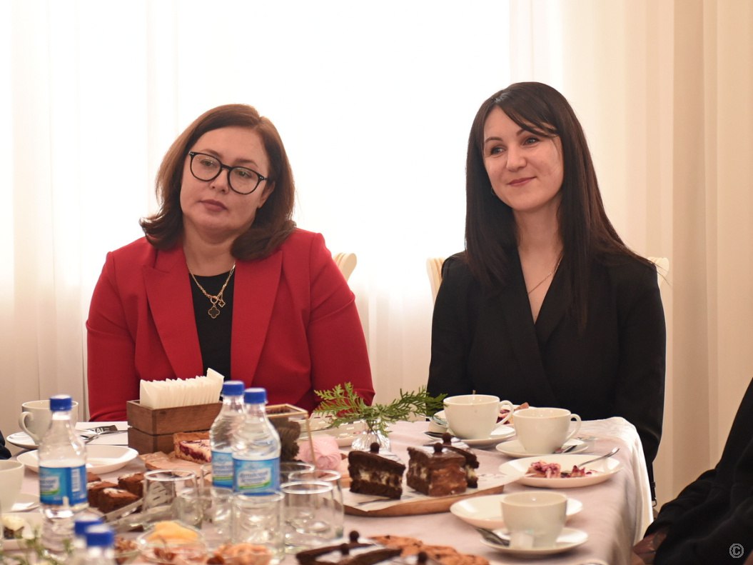 В День Героев Отечества Вячеслав Франк встретился с женами погибших участников СВО В День Героев Отечества Вячеслав Франк встретился с женами погибших участников СВО