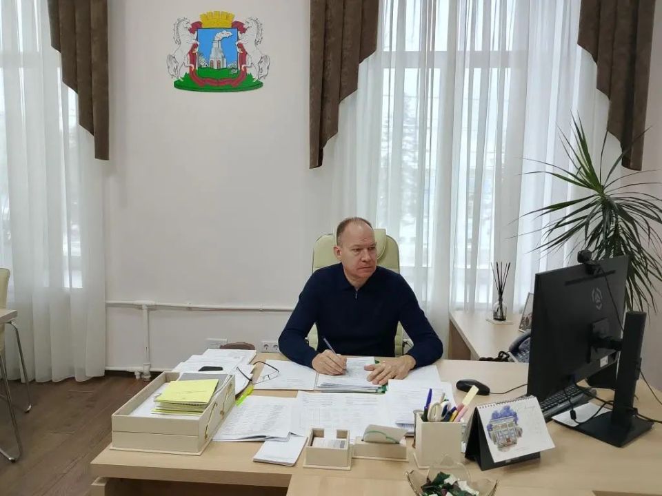 Состоялось заседание комиссии по наградам Барнаульской городской Думы под председательством депутата Дмитрия Аганова