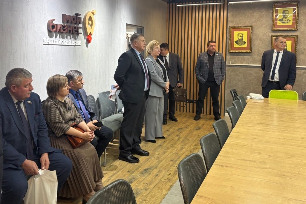 Комиссии Совета АКЗС по взаимодействию побывали в центре «Мой бизнес» Комиссии Совета АКЗС по взаимодействию побывали в центре «Мой бизнес»