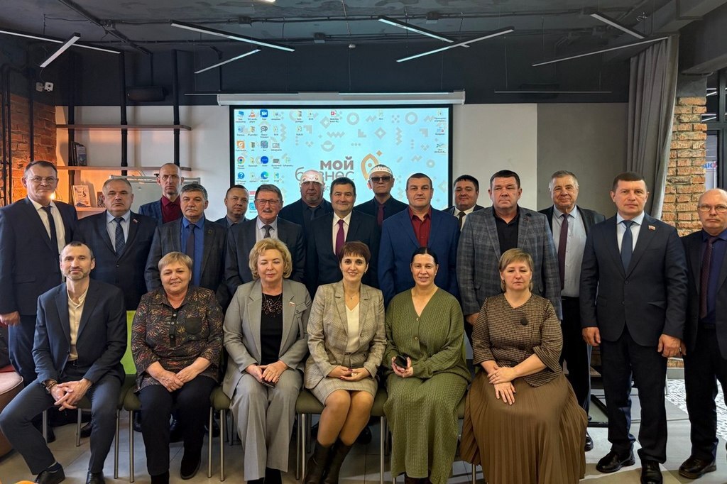 Комиссии Совета АКЗС по взаимодействию побывали в центре «Мой бизнес» Комиссии Совета АКЗС по взаимодействию побывали в центре «Мой бизнес»