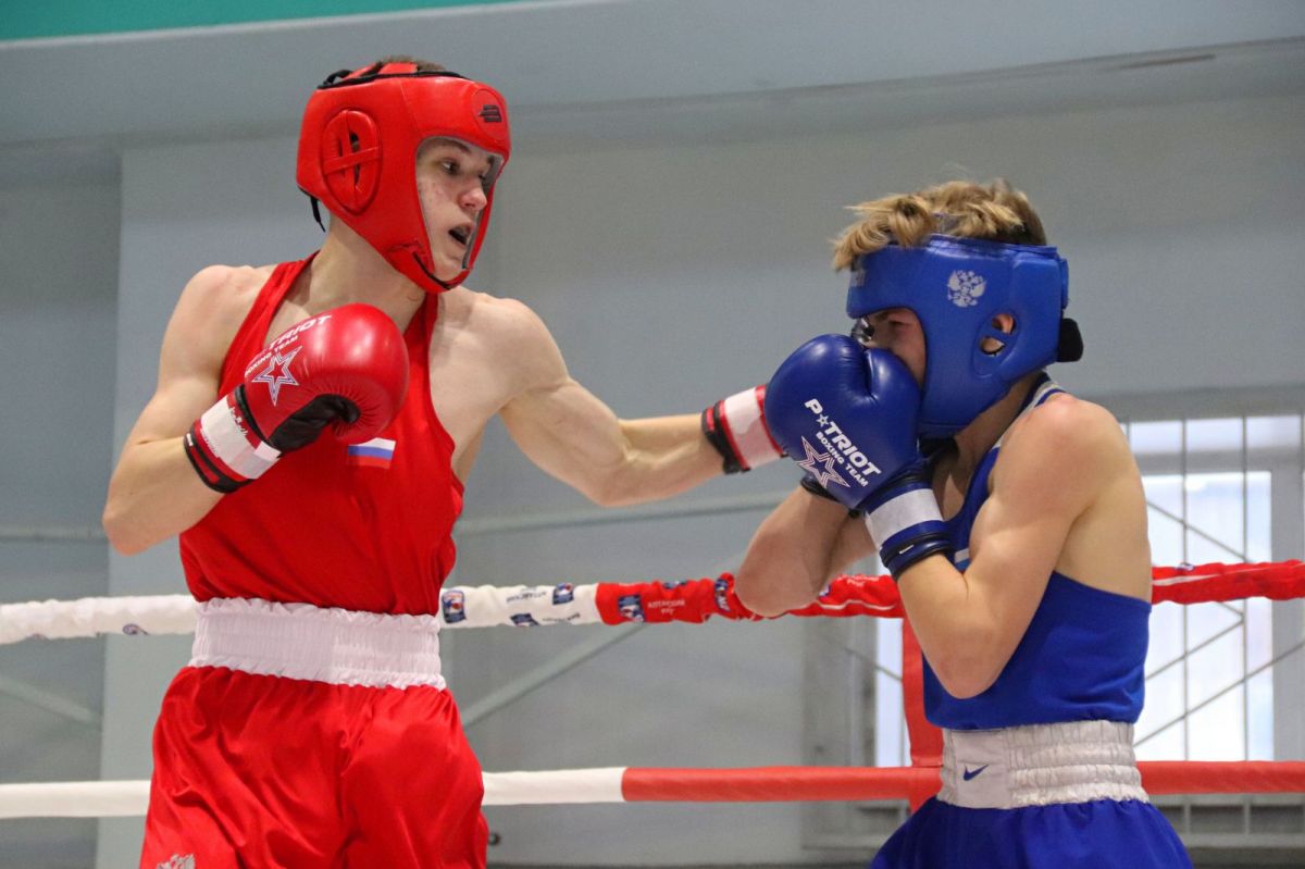 В Барнауле завершился боксерский фестиваль, посвященный памяти погибших сотрудников УФСБ России по Алтайскому краю В Барнауле завершился боксерский фестиваль, посвященный памяти погибших сотрудников УФСБ России по Алтайскому краю