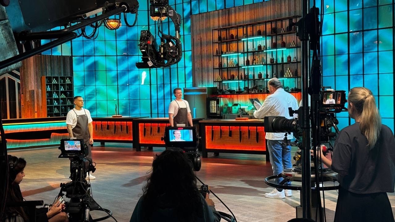 Шеф-повар из Барнаула победил в кулинарном шоу «Молодые ножи» Шеф-повар из Барнаула победил в кулинарном шоу «Молодые ножи»