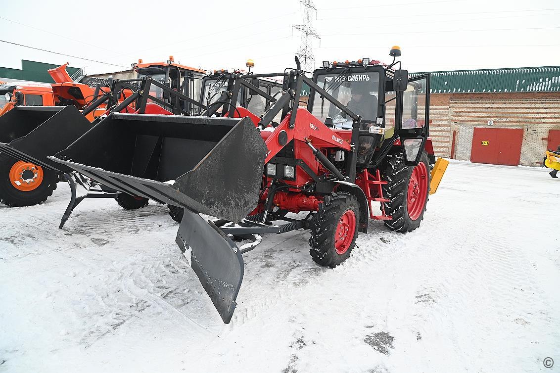 Барнаул получил новую коммунальную и дорожную технику Барнаул получил новую коммунальную и дорожную технику