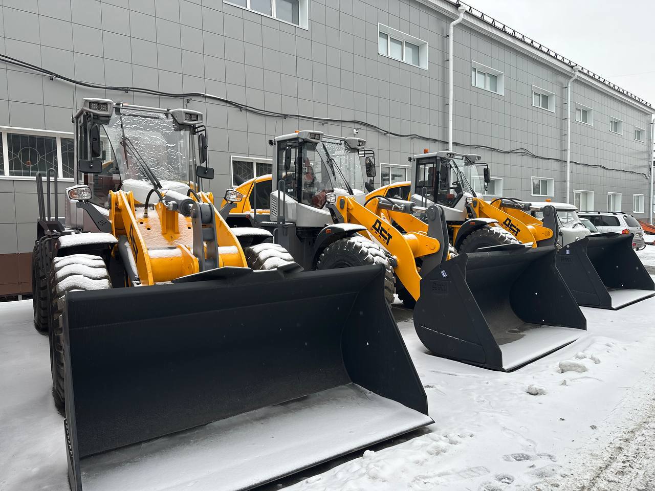 Виктор Томенко: Регулярно закупаем новую коммунальную и дорожную технику, а также пассажирский транспорт для наших муниципалитетов Виктор Томенко: Регулярно закупаем новую коммунальную и дорожную технику, а также пассажирский транспорт для наших муниципалитетов