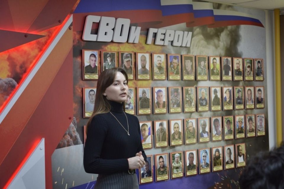 Виктория Фоменко приняла участие в открытии мемориальной экспозиции, посвященной участникам СВО