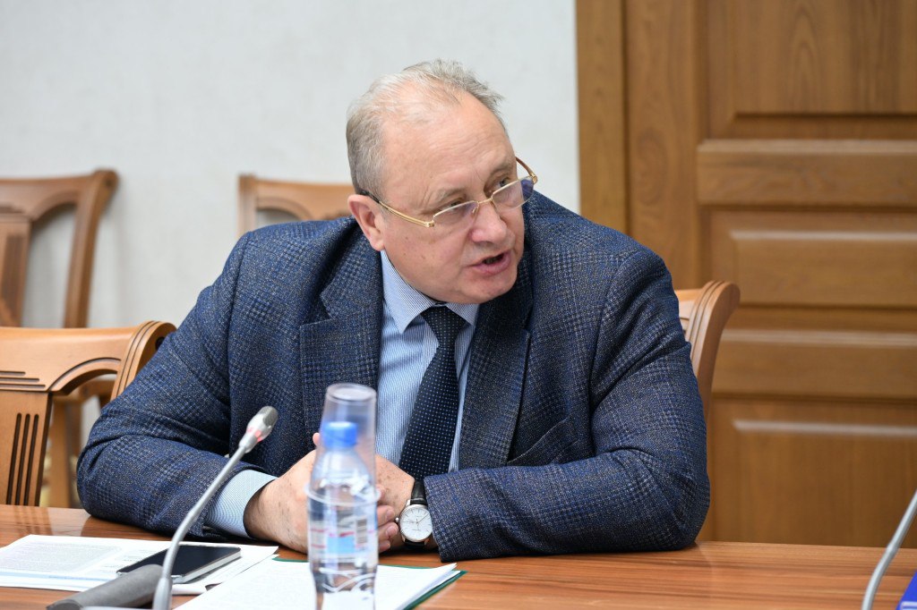 В АКЗС обсудили эффективность механизма поддержки инвесторов через предоставление земли без торгов В АКЗС обсудили эффективность механизма поддержки инвесторов через предоставление земли без торгов