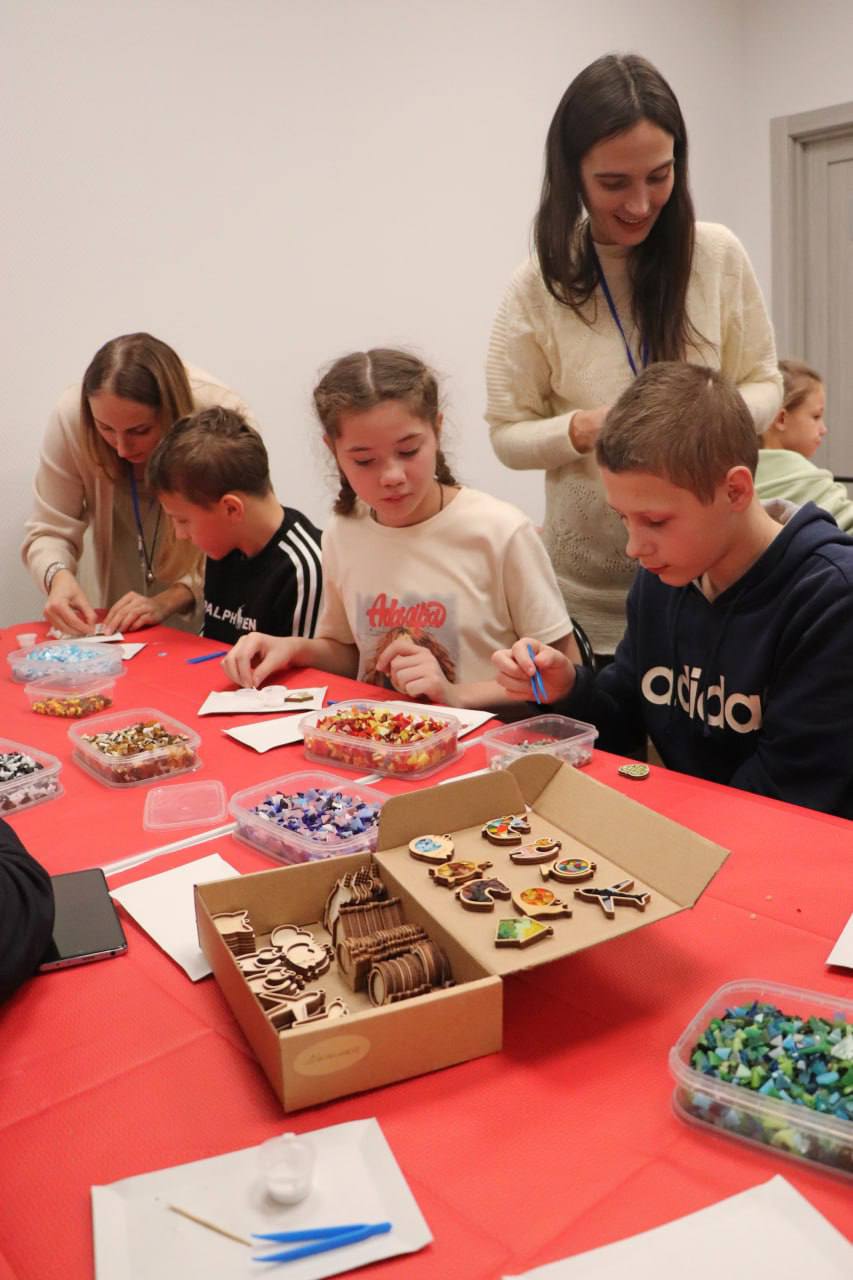 В Барнауле стартовал самый масштабный в России региональный шахматный турнир среди центров помощи детям, оставшимся без попечения родителей В Барнауле стартовал самый масштабный в России региональный шахматный турнир среди центров помощи детям, оставшимся без попечения родителей