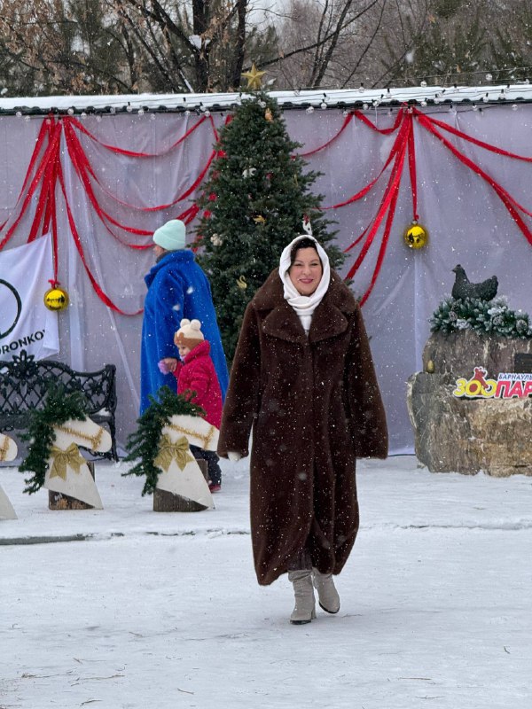 Модный показ «Красота не берет жертв» прошел в барнаульском зоопарке Модный показ «Красота не берет жертв» прошел в барнаульском зоопарке