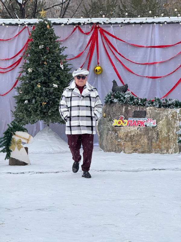 Модный показ «Красота не берет жертв» прошел в барнаульском зоопарке Модный показ «Красота не берет жертв» прошел в барнаульском зоопарке