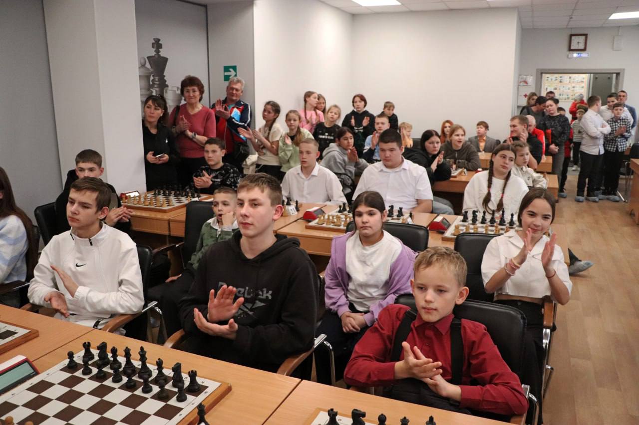 В Барнауле стартовал самый масштабный в России региональный шахматный турнир среди центров помощи детям, оставшимся без попечения родителей В Барнауле стартовал самый масштабный в России региональный шахматный турнир среди центров помощи детям, оставшимся без попечения родителей