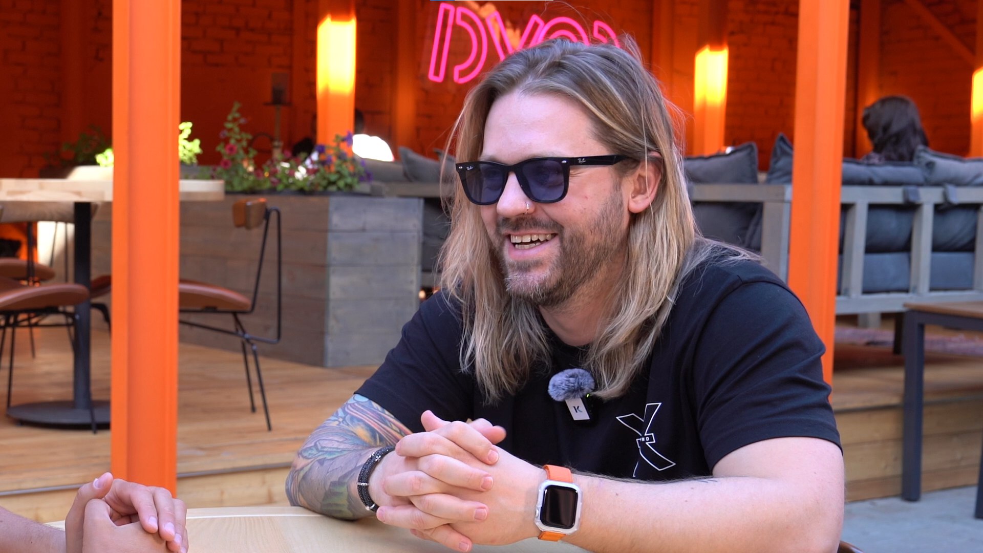 Сегодня наш земляк певец Арсений Бородин отмечает день рождения Сегодня наш земляк певец Арсений Бородин отмечает день рождения