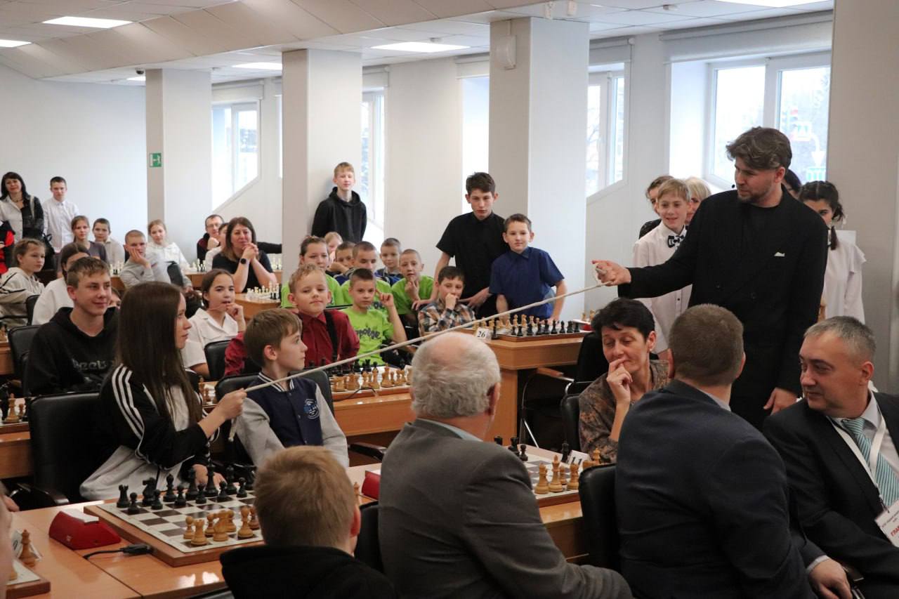 В Барнауле стартовал самый масштабный в России региональный шахматный турнир среди центров помощи детям, оставшимся без попечения родителей В Барнауле стартовал самый масштабный в России региональный шахматный турнир среди центров помощи детям, оставшимся без попечения родителей
