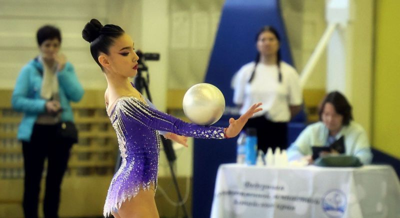 В Барнауле завершились чемпионат и первенство Алтайского края по художественной гимнастике В Барнауле завершились чемпионат и первенство Алтайского края по художественной гимнастике