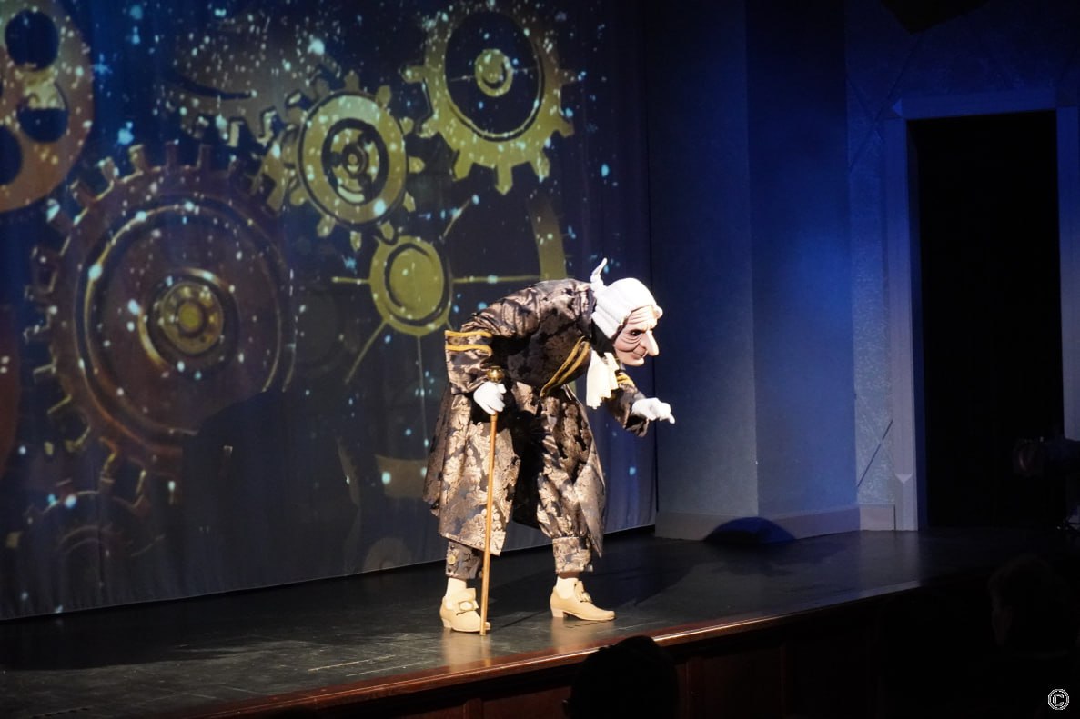 В Барнауле проходит приемка новогодних представлений для школьников В Барнауле проходит приемка новогодних представлений для школьников