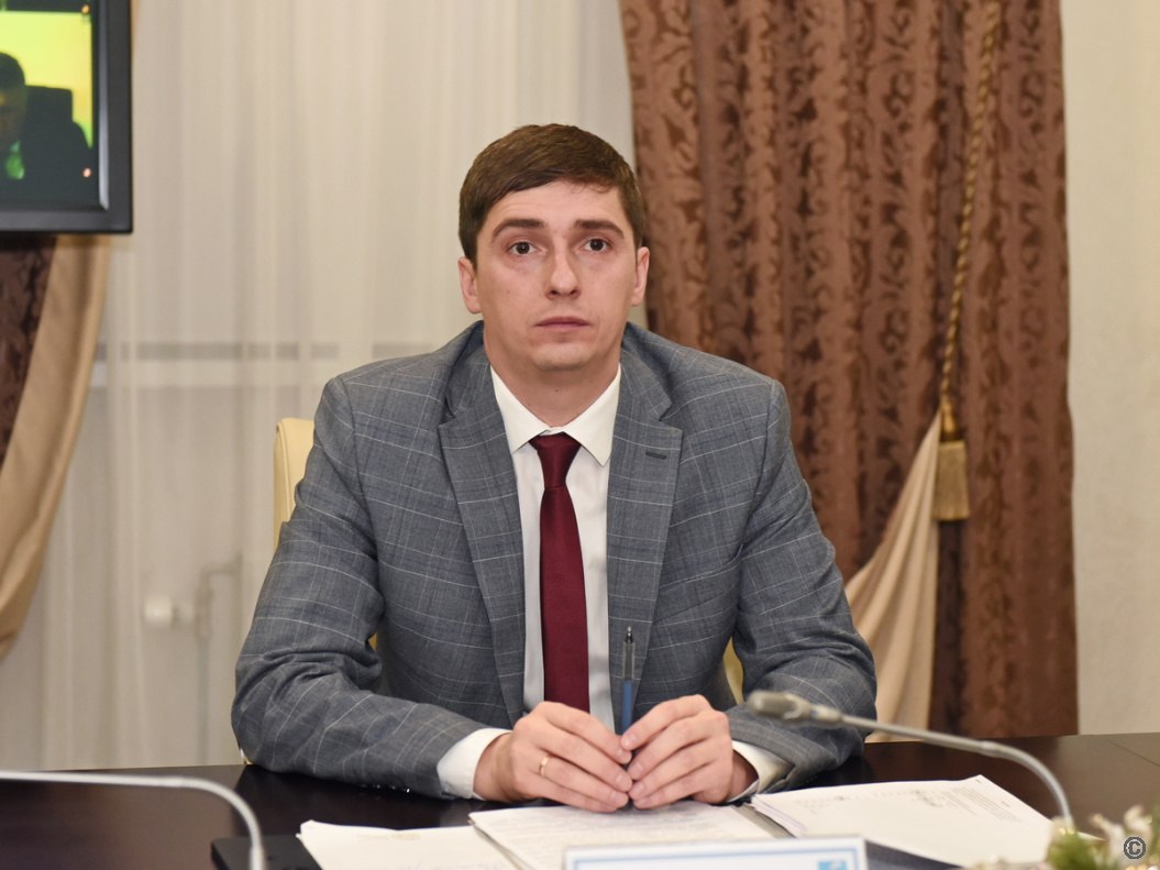 Вячеслав Франк провел оперативное аппаратное совещание Вячеслав Франк провел оперативное аппаратное совещание