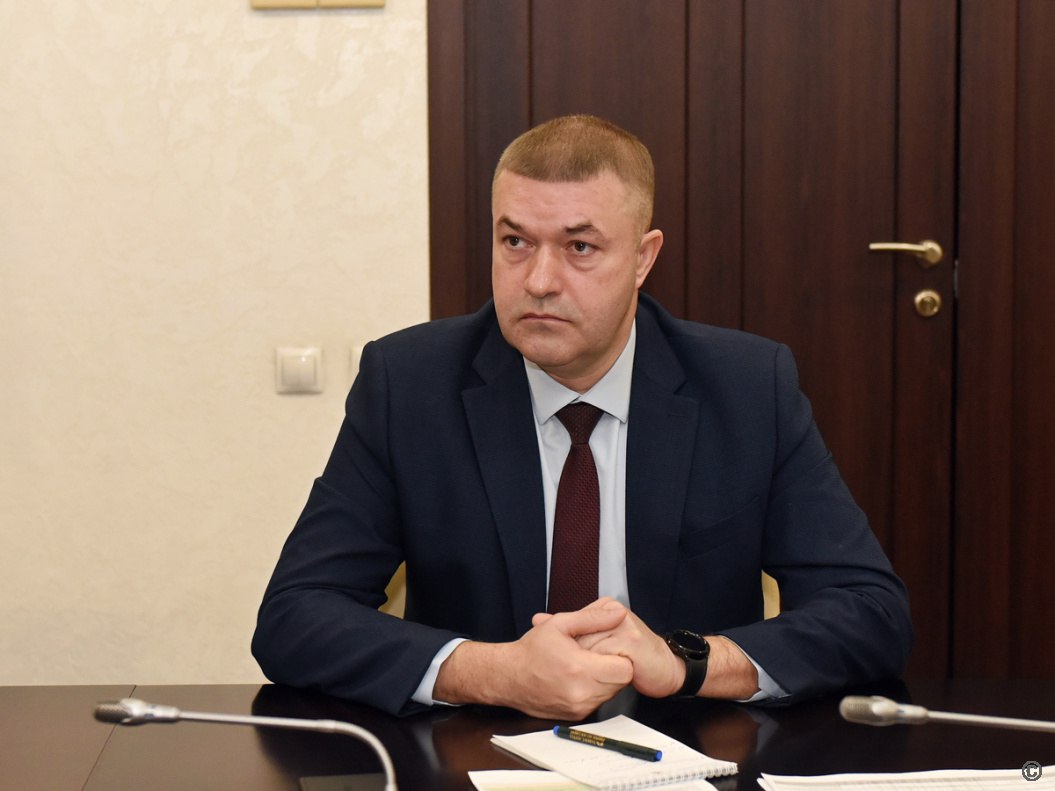 Вячеслав Франк провел оперативное аппаратное совещание Вячеслав Франк провел оперативное аппаратное совещание