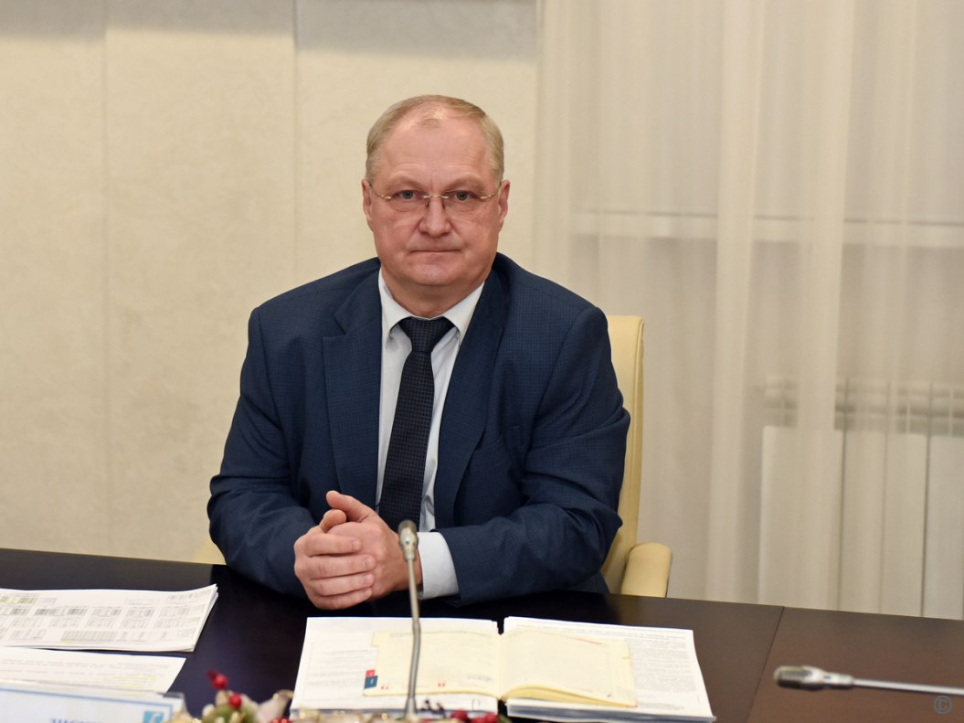 Вячеслав Франк провел оперативное аппаратное совещание Вячеслав Франк провел оперативное аппаратное совещание