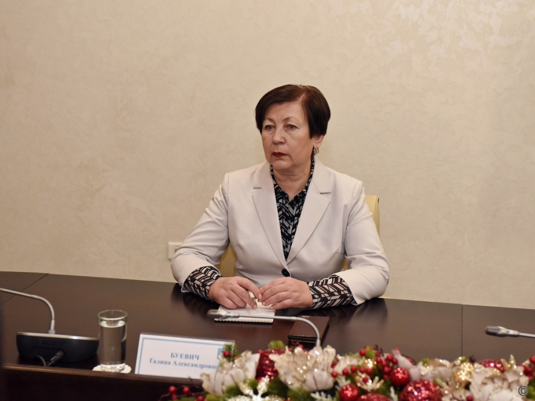 Вячеслав Франк провел оперативное аппаратное совещание Вячеслав Франк провел оперативное аппаратное совещание