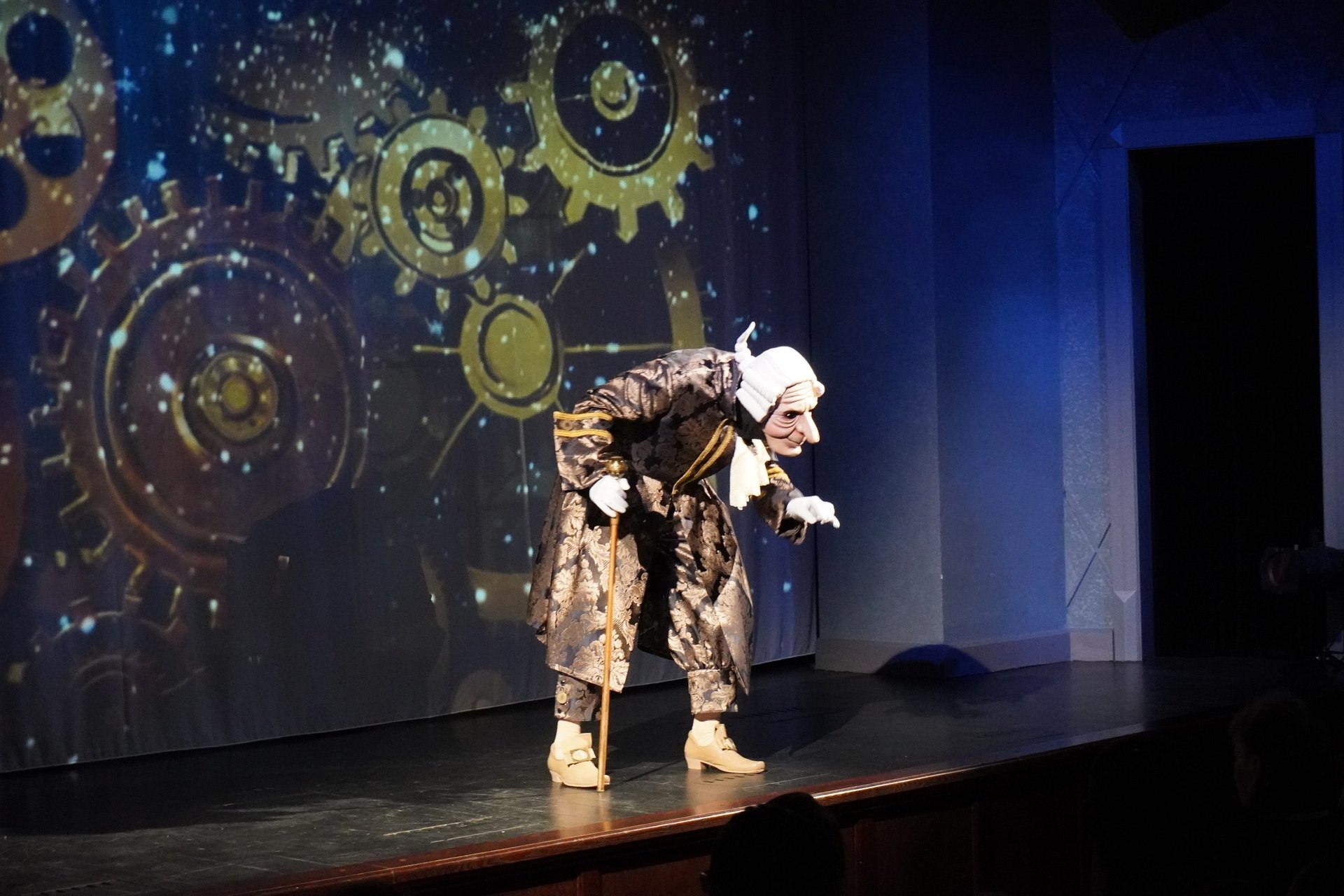 Готовность театров к новогодним встречам с юными зрителями оценили в Барнауле Готовность театров к новогодним встречам с юными зрителями оценили в Барнауле