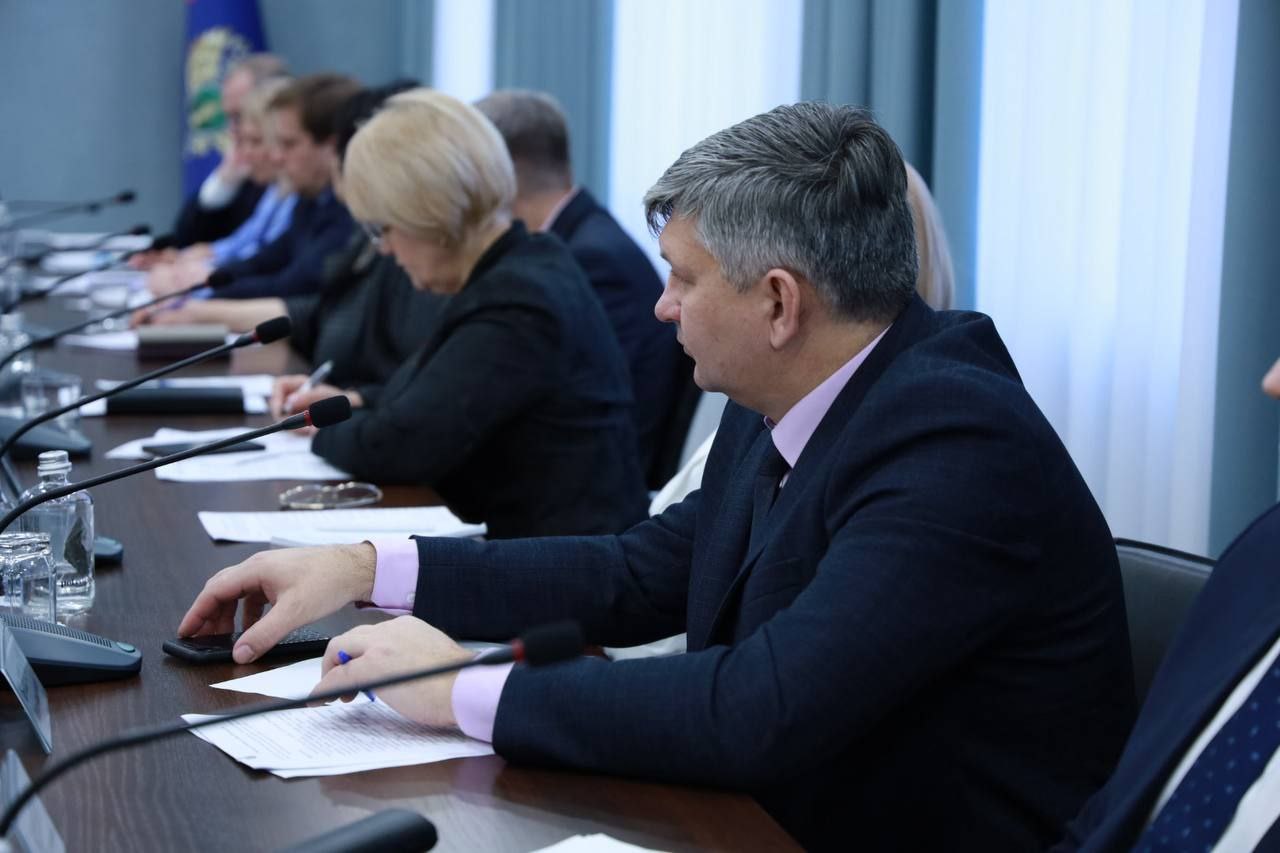 Прокурор Алтайского края Антон Герман провел заседание межведомственной рабочей группы по вопросам соблюдения прав участников специальной военной операции и членов их семей Прокурор Алтайского края Антон Герман провел заседание межведомственной рабочей группы по вопросам соблюдения прав участников специальной военной операции и членов их семей