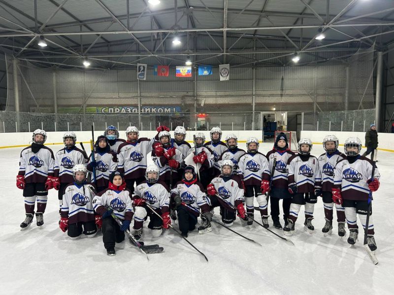 В Заринске прошли краевые соревнования по хоккею среди мальчиков до 12 лет в зачёт 45-й Спартакиады спортивных школ Алтайского края В Заринске прошли краевые соревнования по хоккею среди мальчиков до 12 лет в зачёт 45-й Спартакиады спортивных школ Алтайского края