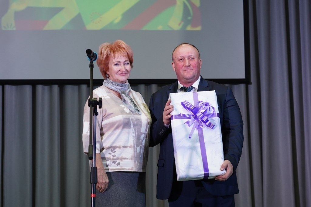 В поселке им. Мамонтова Поспелихинского района открылся после ремонта Дом культуры В поселке им. Мамонтова Поспелихинского района открылся после ремонта Дом культуры