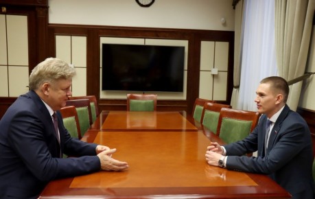 Анатолий Серышев провёл рабочую встречу с участником программы «Время героев» Егором Захаровым