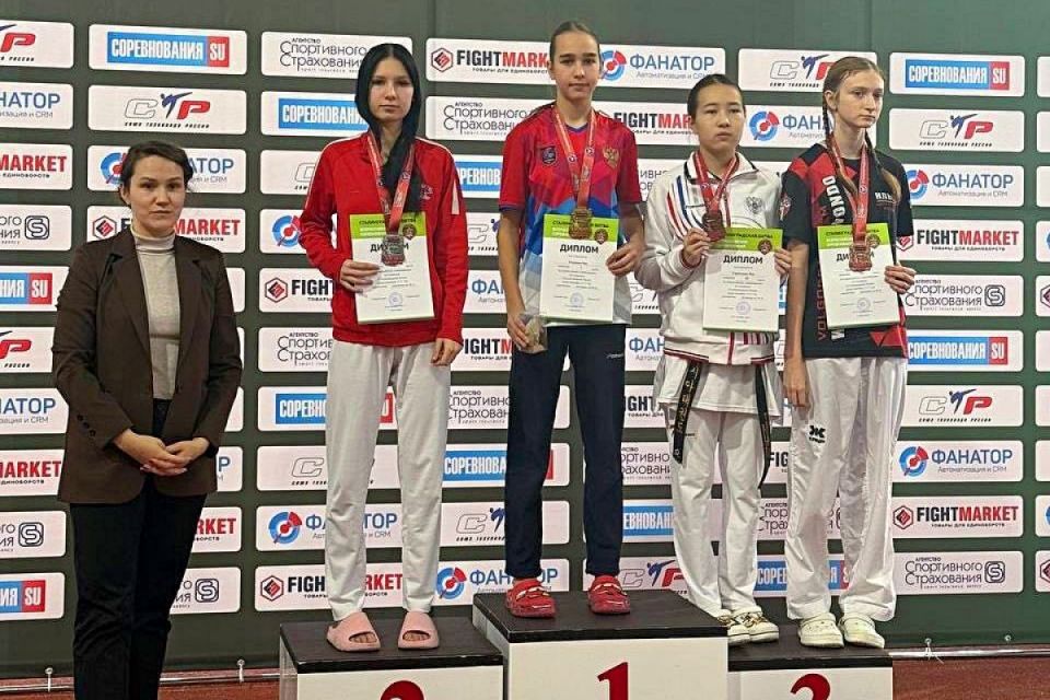 Юлия Слюсарь — серебряный призёр Всероссийских соревнований по тхэквондо ВТФ «Сталинградская битва» в Волгограде