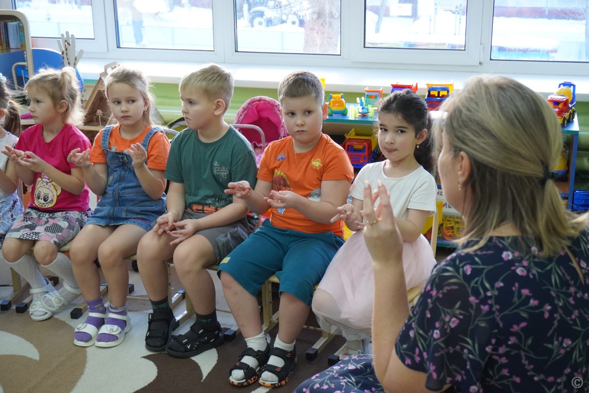 Работу барнаульского детского сада проверила общественная комиссия Работу барнаульского детского сада проверила общественная комиссия