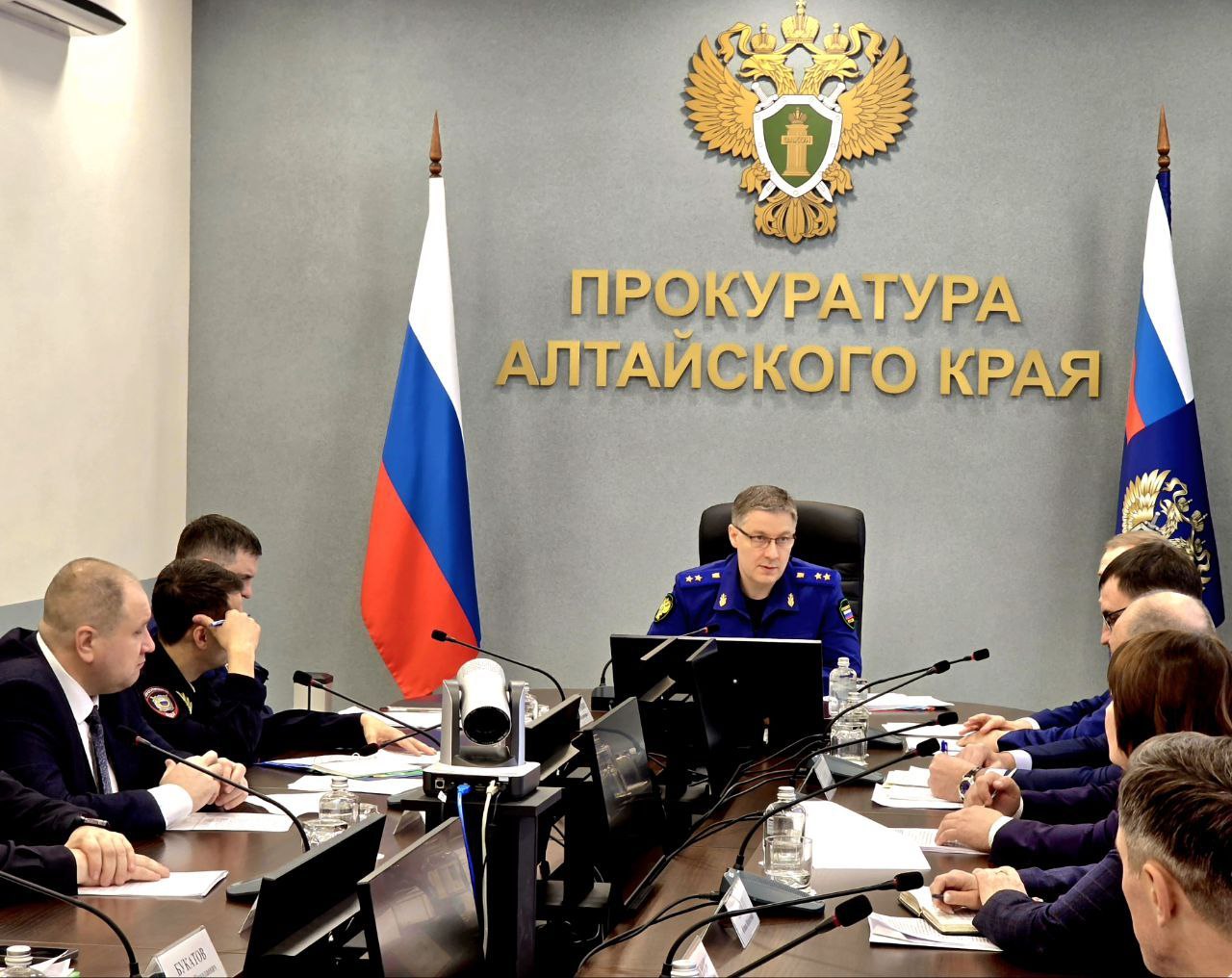 Прокурор Алтайского края Антон Герман провел заседание межведомственной рабочей группы по вопросам противодействия правонарушениям при реализации национальных проектов Прокурор Алтайского края Антон Герман провел заседание межведомственной рабочей группы по вопросам противодействия правонарушениям при реализации национальных проектов