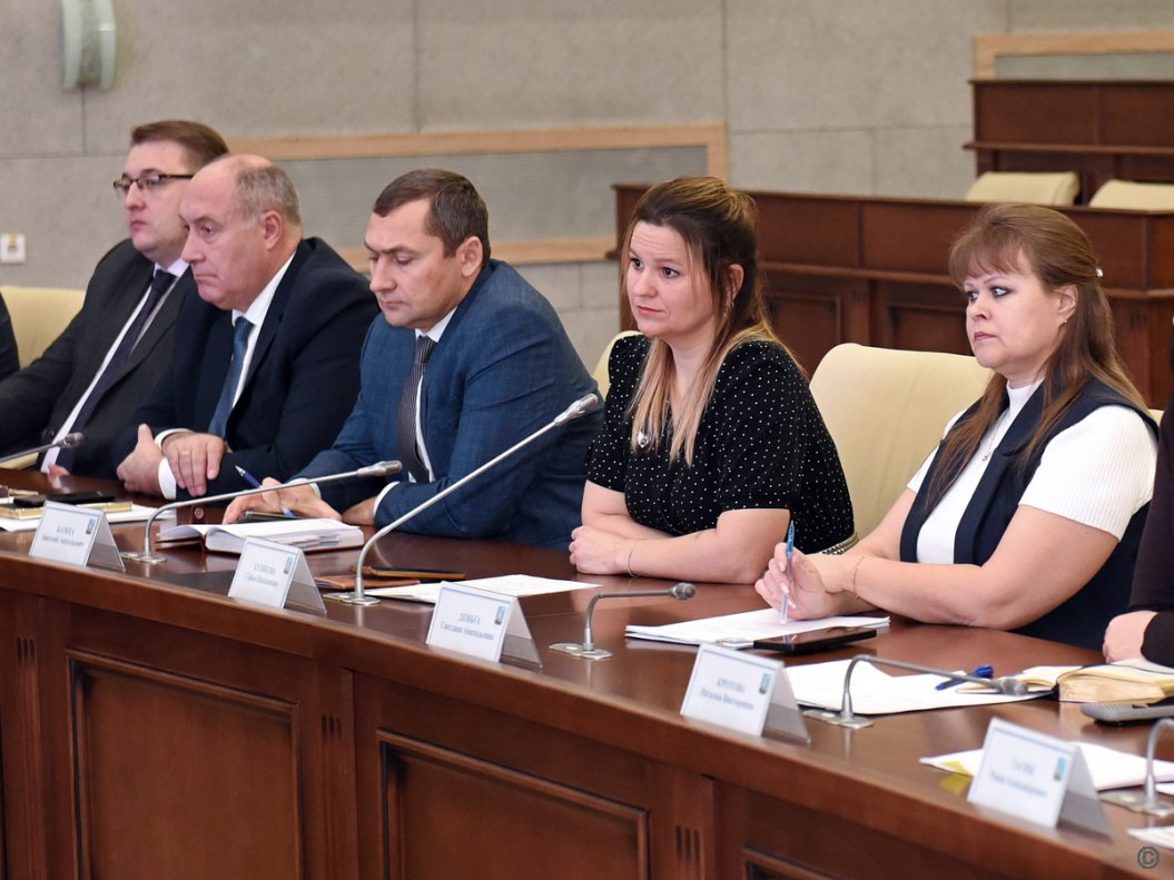 В администрации города Барнаула обсудили вопрос ответственного обращения с животными В администрации города Барнаула обсудили вопрос ответственного обращения с животными