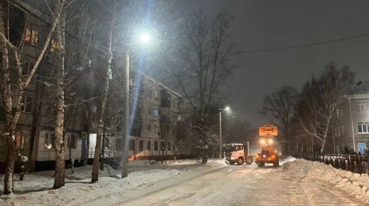 Плановые работы по расчистке дорог и вывозу снега продолжаются в Бийске