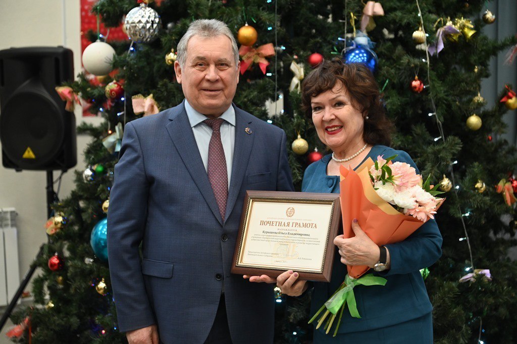 Александр Романенко встретился с директорами барнаульских школ Александр Романенко встретился с директорами барнаульских школ