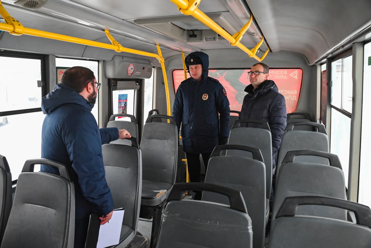 В Барнауле провели рейд по проверке общественного транспорта В Барнауле провели рейд по проверке общественного транспорта