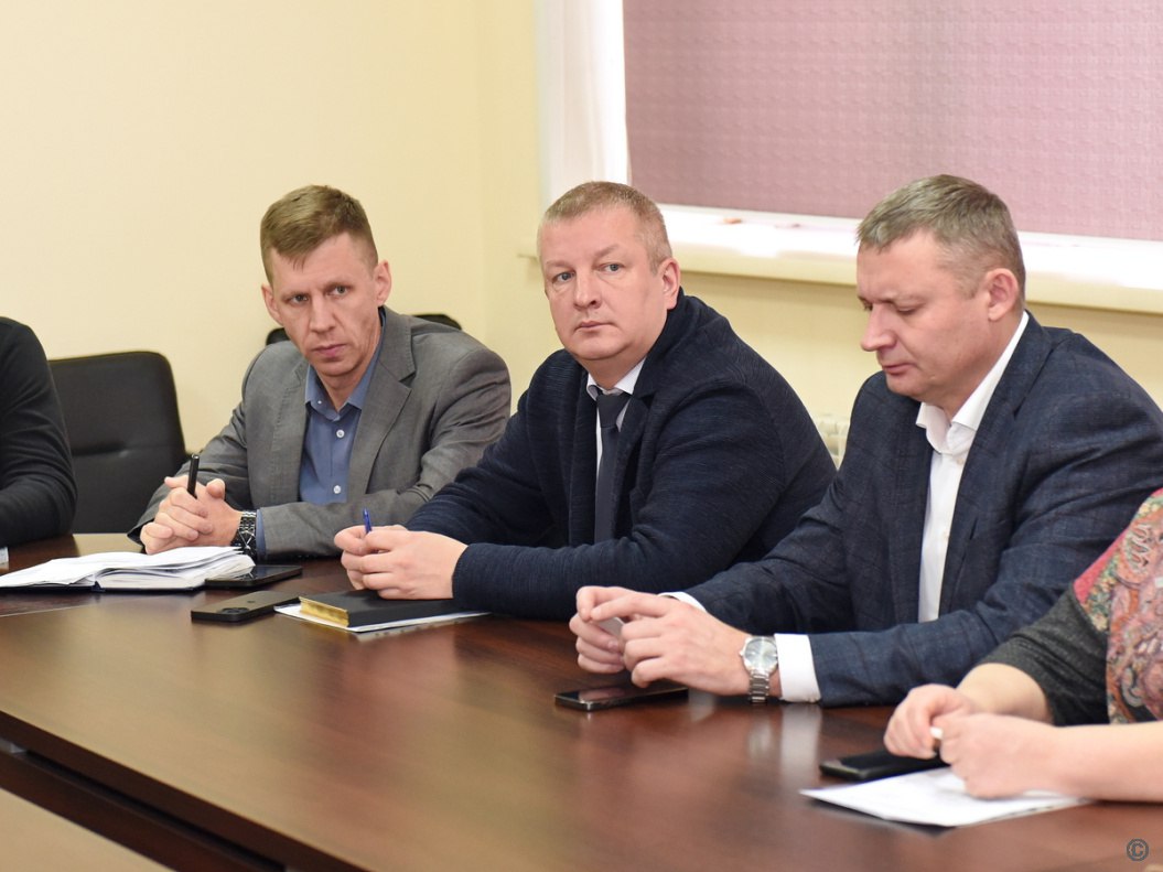 В администрации города обсудили порядок работы коммунальных служб в период новогодних праздников В администрации города обсудили порядок работы коммунальных служб в период новогодних праздников