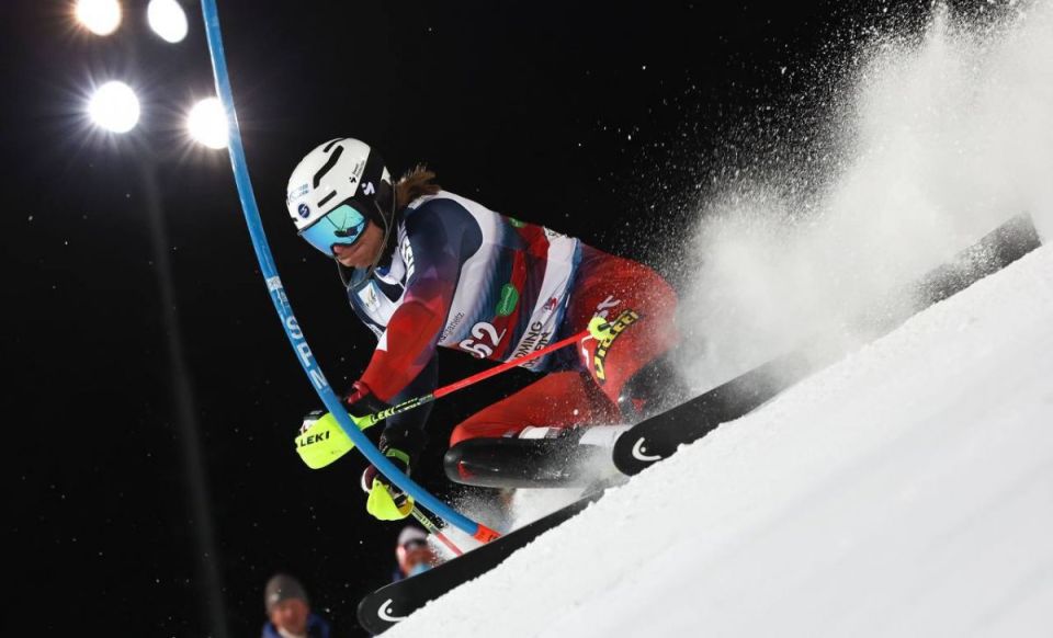 ���� ������ � 6-� � ������� � FIS-����� � ����������� ����������