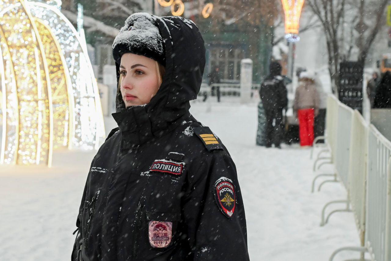 Обеспечена безопасность на открытии главной ёлки Барнаула Обеспечена безопасность на открытии главной ёлки Барнаула