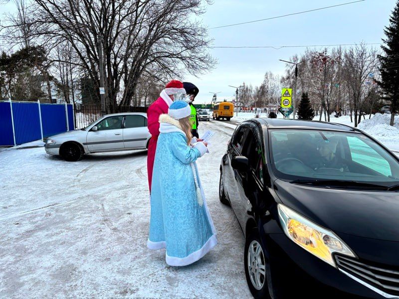 Шипуновская Госавтоинспекция совместно с автошколой «Автодром Барнаул» провела мероприятие «Безопасный путь в Новый год»