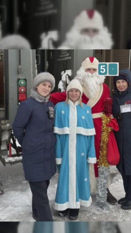 Деда Мороза и Снегурочку можно встретить в пригородных электричках Алтайского края