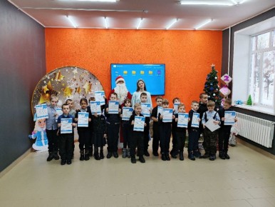 «IT-марафон. Новогоднее чудо в IT-кубе»: Как зажечь искру интереса к цифровым технологиям у школьников