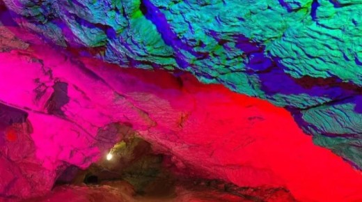 В Тавдинских пещерах заработала уникальная система освещения