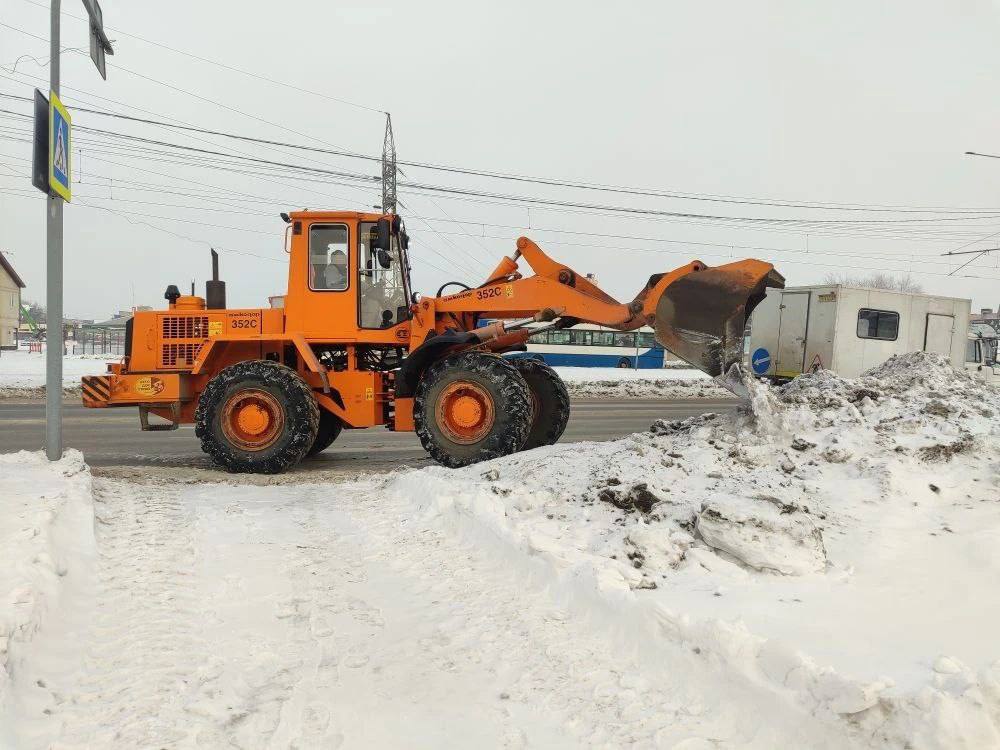 МБУ «Автодорстрой» продолжает уборку улично-дорожной сети Барнаула