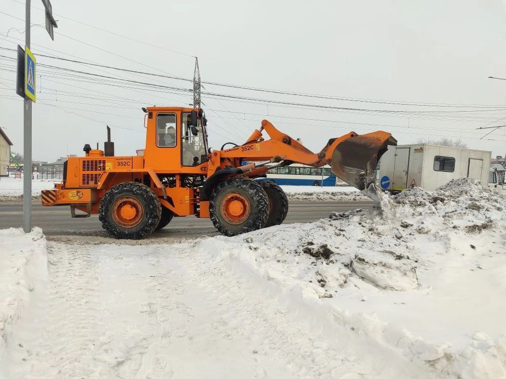 Дорожная служба работает на поддержание санитарного состояния улично-дорожной сети города Дорожная служба работает на поддержание санитарного состояния улично-дорожной сети города