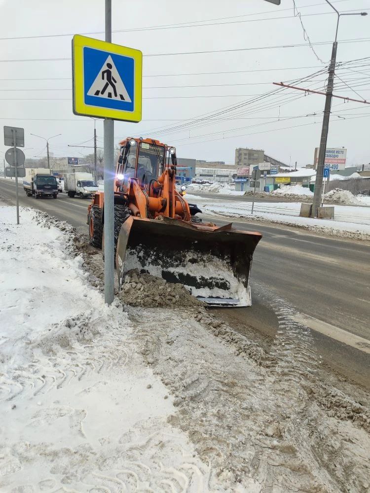 Дорожная служба работает на поддержание санитарного состояния улично-дорожной сети города Дорожная служба работает на поддержание санитарного состояния улично-дорожной сети города