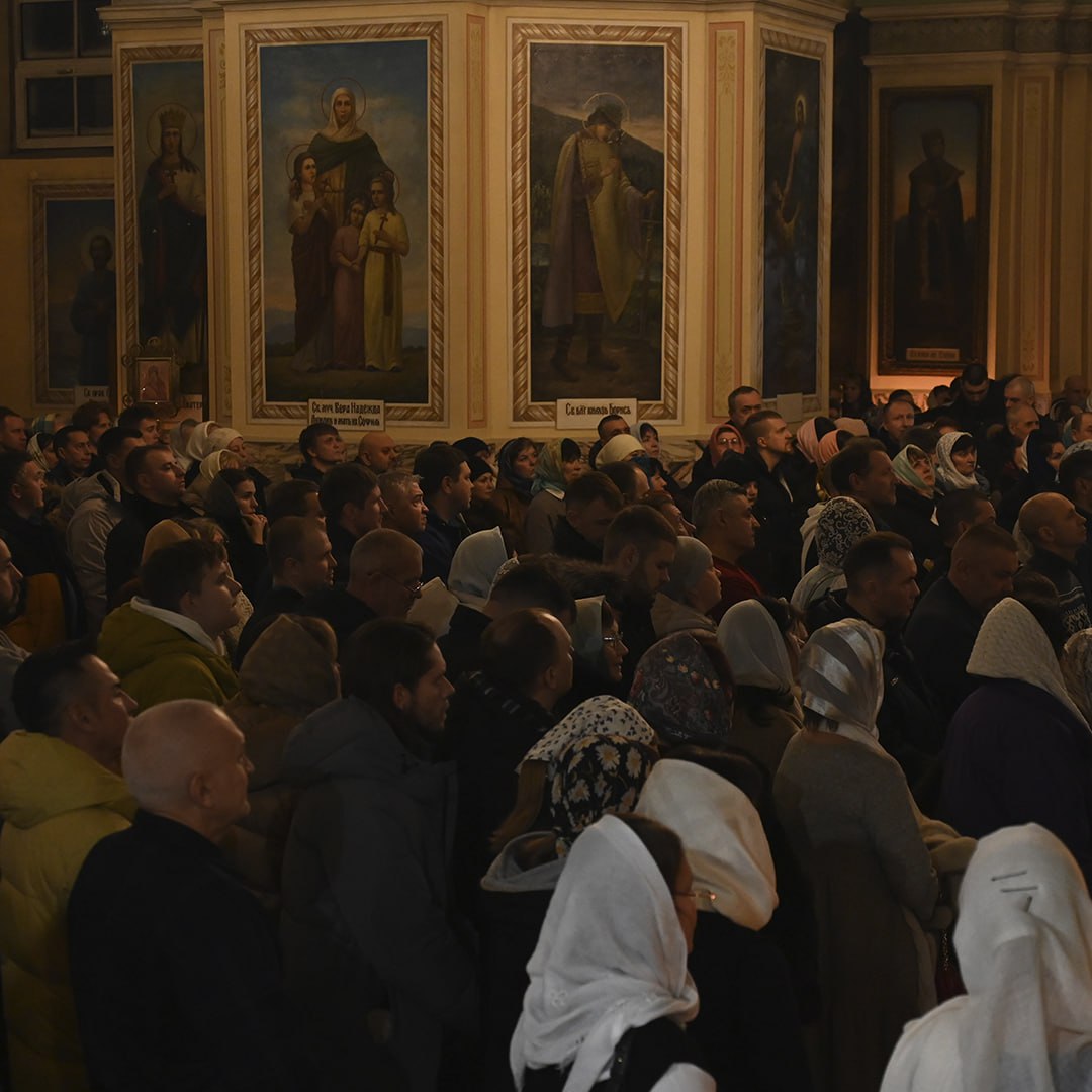 7 января 2026 года барнаульцы встретили один из главных праздников православных верующих — Рождество Христово 7 января 2026 года барнаульцы встретили один из главных праздников православных верующих — Рождество Христово