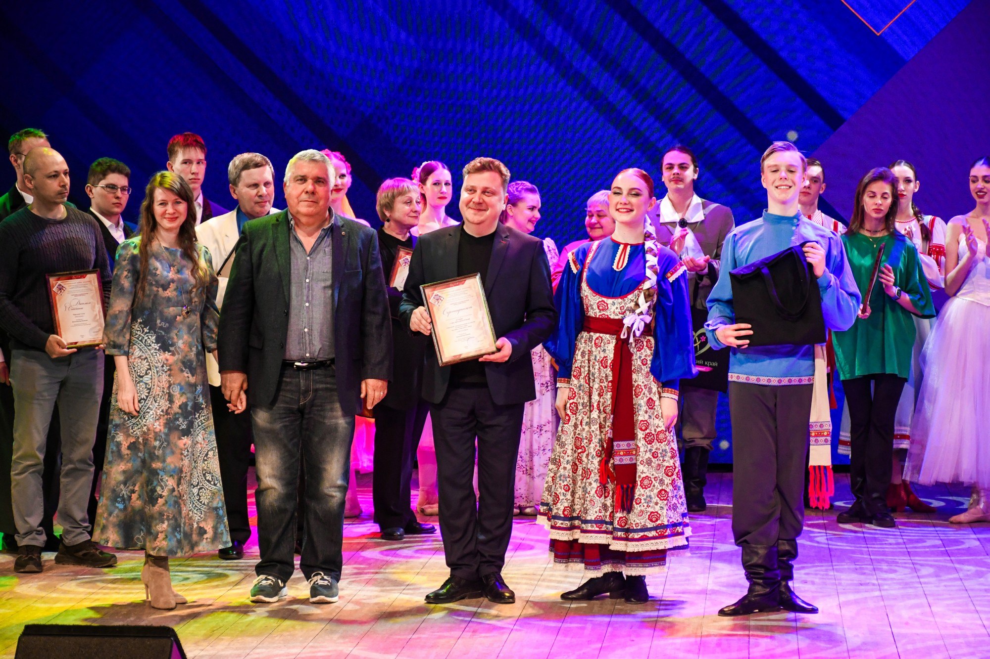 Ансамблю «Тараторки» из Барнаула присвоено почётное звание «Заслуженный коллектив народного творчества»